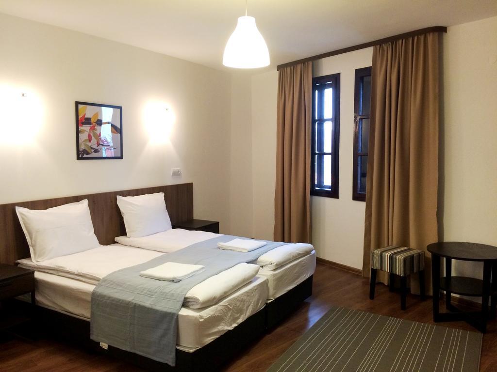White House Veliko Tarnovo Quarto foto