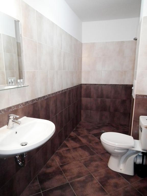 White House Veliko Tarnovo Quarto foto