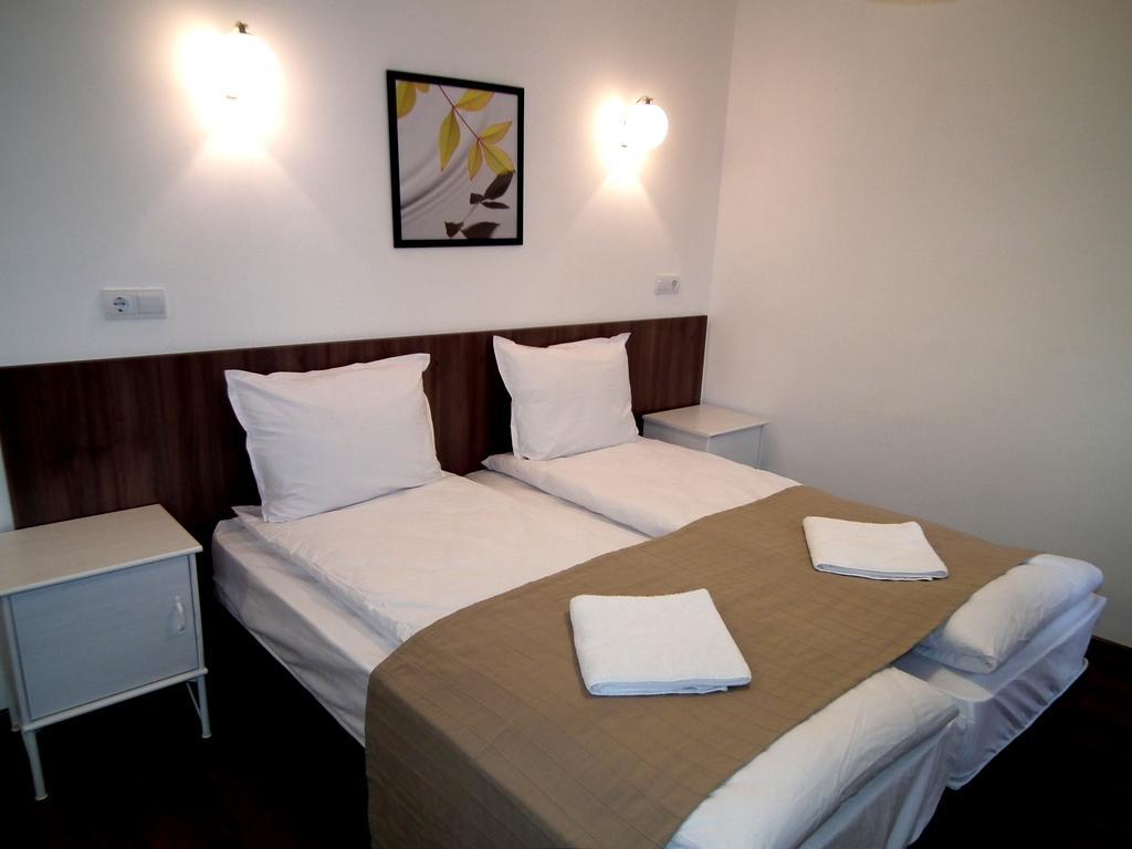 White House Veliko Tarnovo Quarto foto
